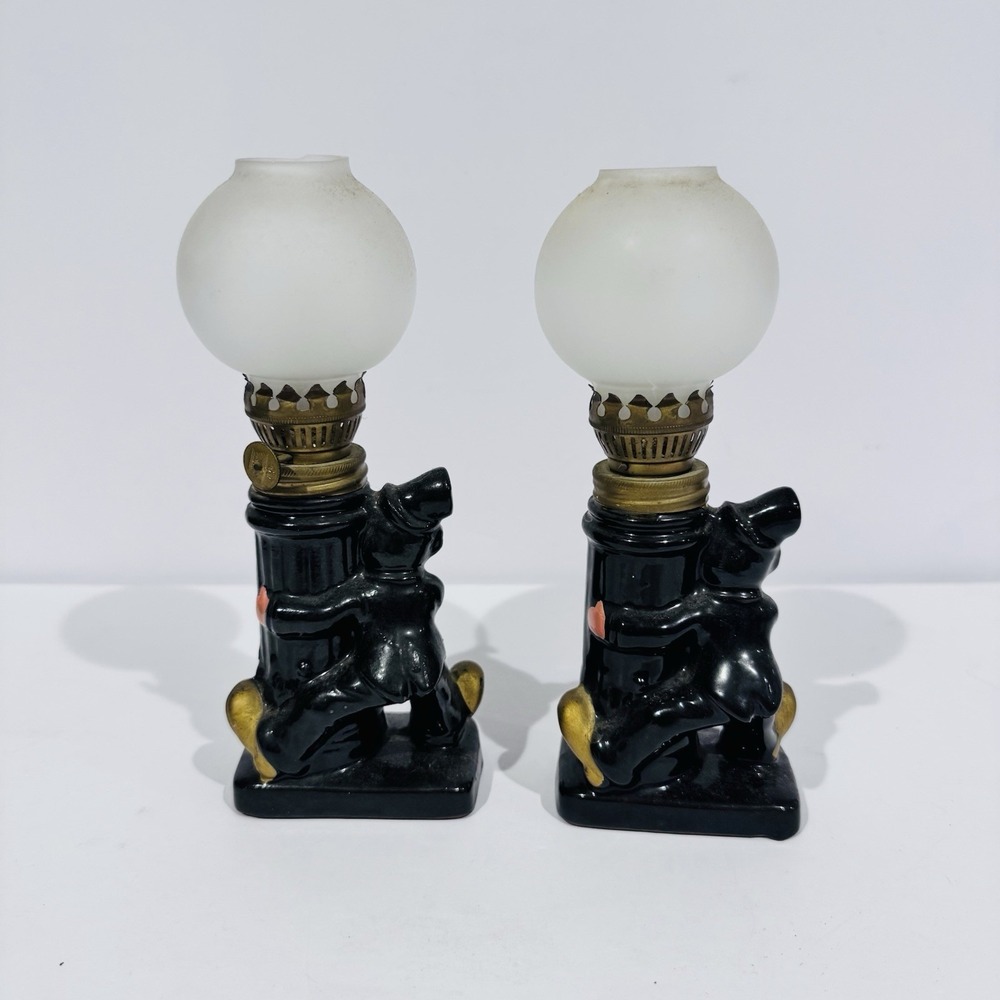 Pair Of Vintage Good Time Charlie Chaplin Tabletop Oil Lamp Post Bar Figurines - Picture 2 of 10